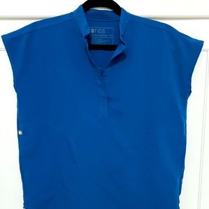 FIGS Alps Blue XXS Rafaela Scrub Top and XS Petite Yola Cargo Pants